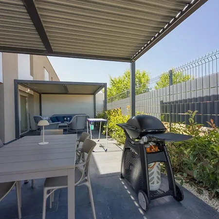 Rest Nest With Private Pool Ferienhaus
