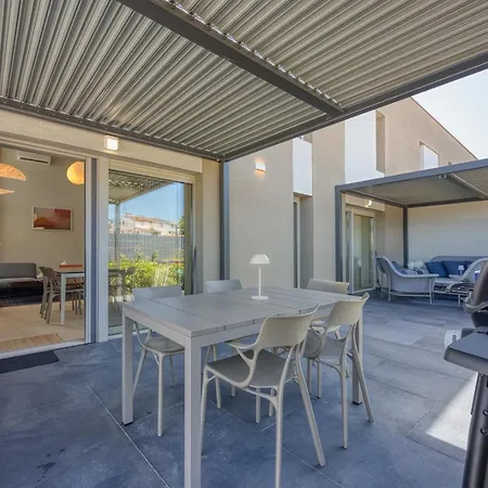 Ferienhaus Rest Nest With Private Pool