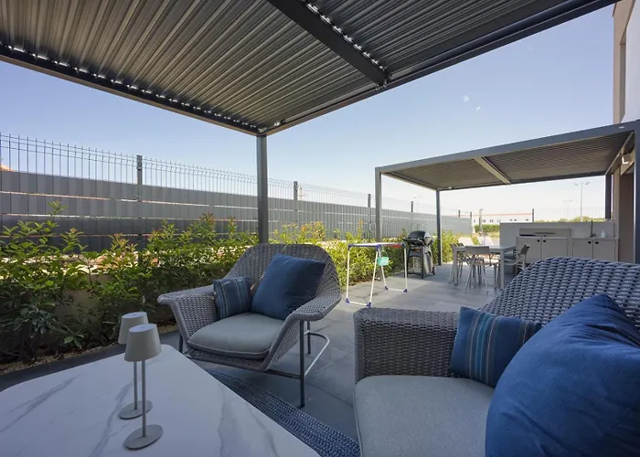 Vikendica Rest Nest With Private Pool Funtana